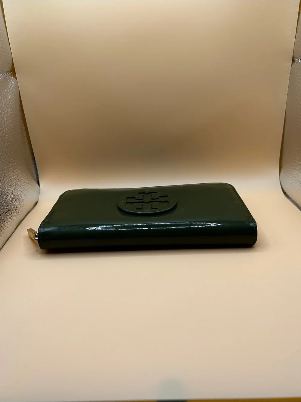 Tory Burch Glossy Forest Green Patent Full Size Zip Wallet GC